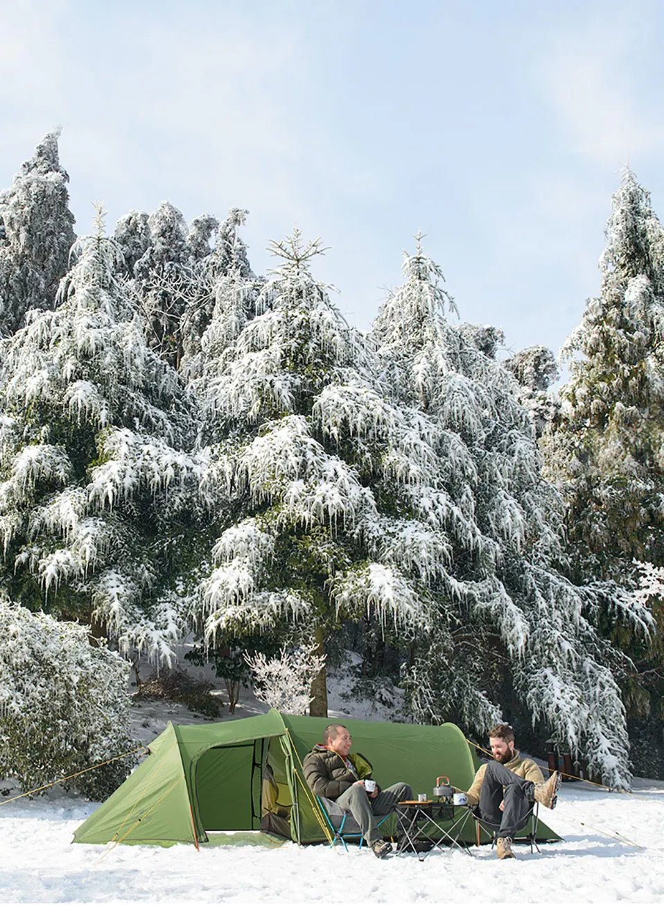 Naturehike Opalus Tente 2 ou 3 personnes ultra légère et 4 saisons. Idéale à emporter en travers de votre selle. Poids 2.98 kg - Motardise